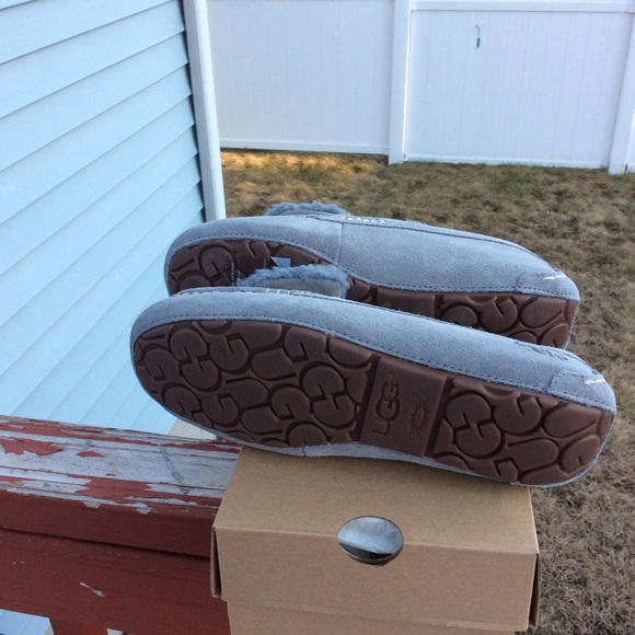 UGG W ANSLEY FUR BOW SLIPPERS - Picture 5 of 8